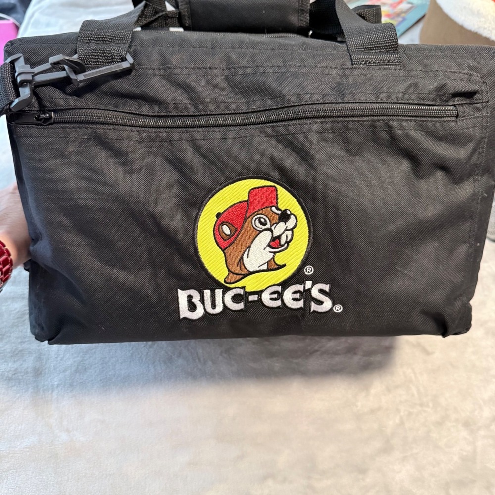 Buc-ee's 24 Can Cooler Black Soft Sided Insulated Bag Embroidered Logo, Strap